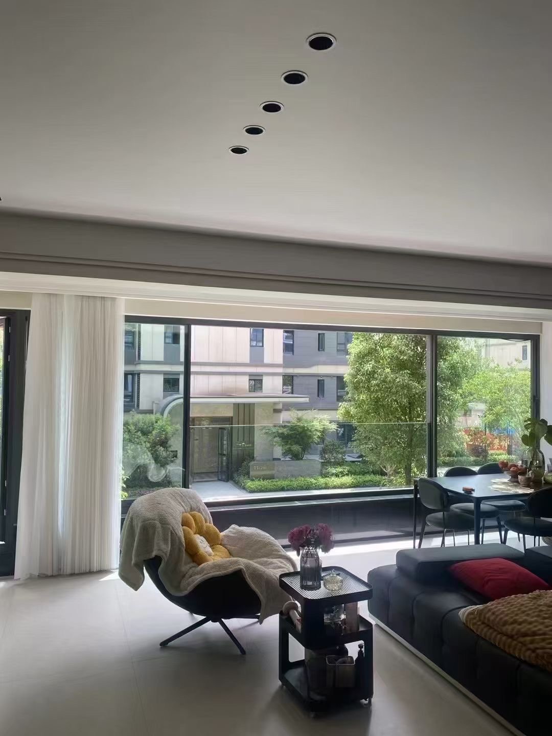 ABTE premium sliding door interior